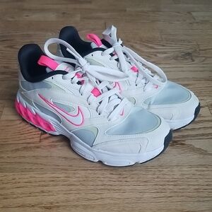 (7½) Nike Air Zoom Neon Lace Up Athletic Shoes Running Activewear Workout Gym